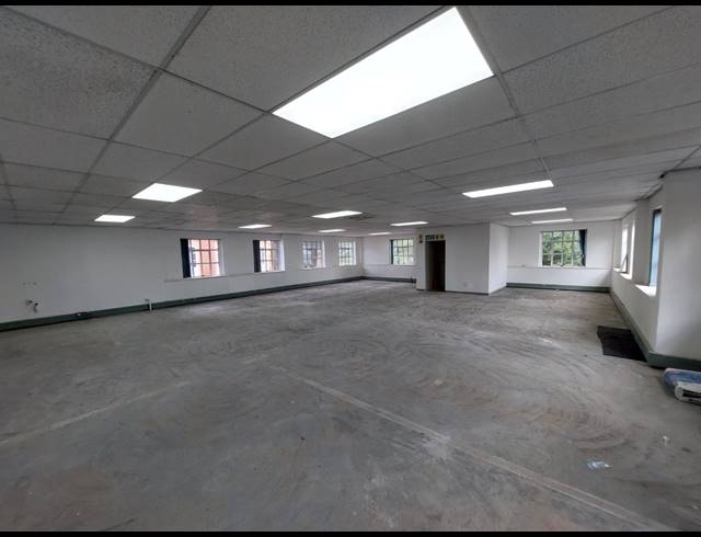 199M² OFFICE TO LET IN BRYANSTON